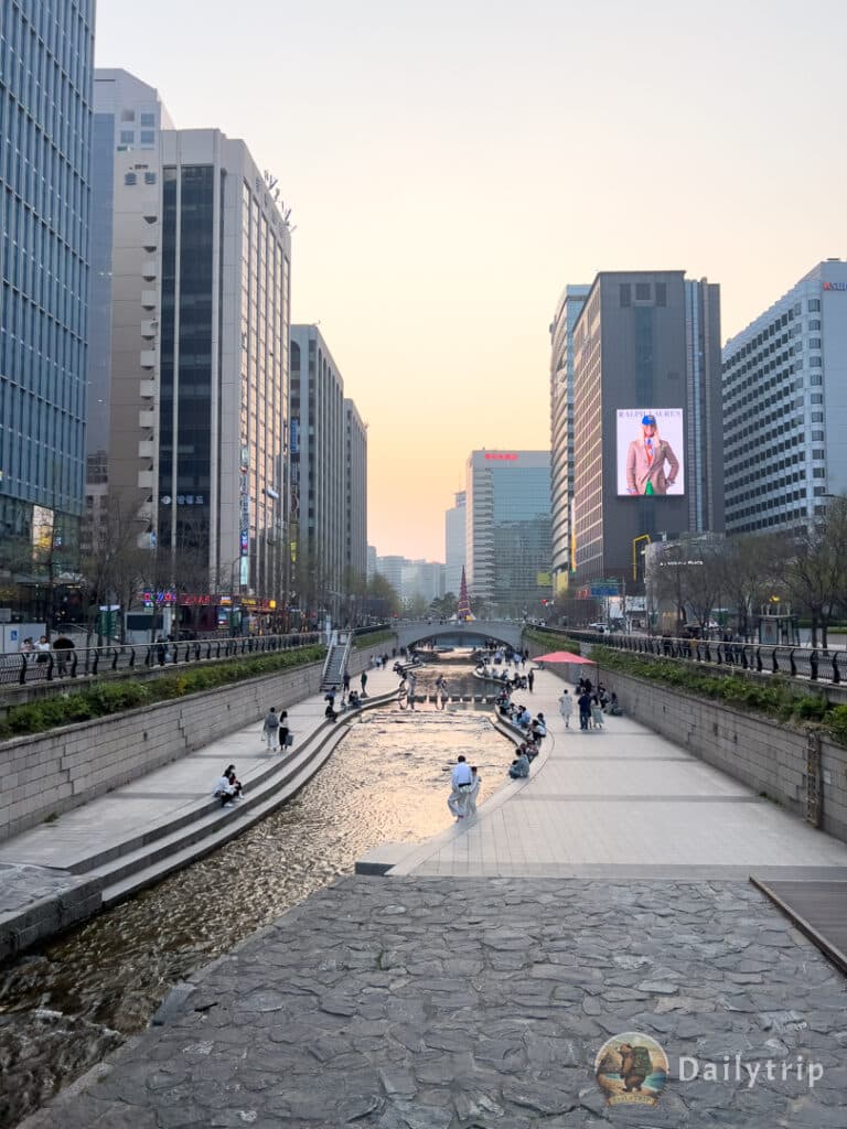 Cheonggyecheon Fluss Westen