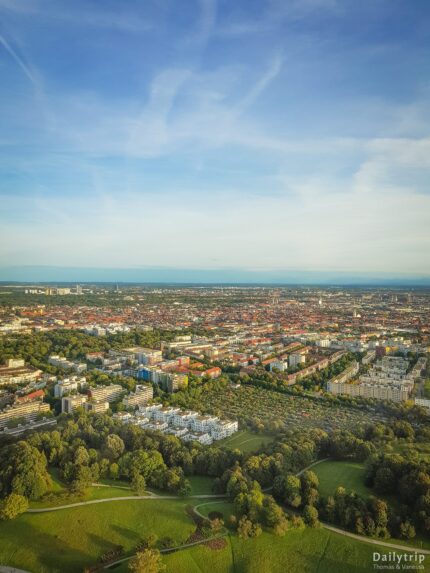 Muenchen Aussichtspunkt Olympiaturm Stadt