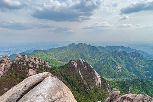 Bukhansan Nationalpark: Eine einzigartige Wanderung zum Baegundae Gipfel nahe Seoul