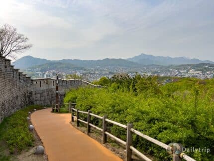 Seoul City Wall Trail Ausblick Weg