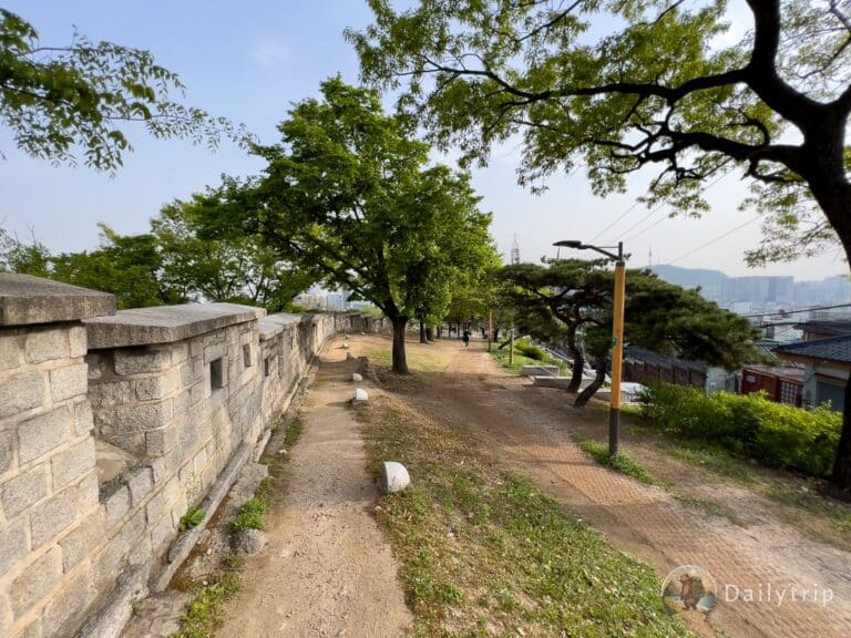 Seoul City Wall Trail Stadtmauer Weg 2