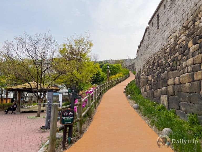 Seoul City Wall Trail Stadtmauer Weg