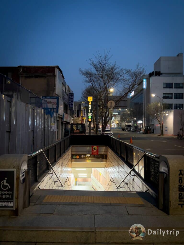 Seoul Metro subway Euljiro 3 sam ga Eingang