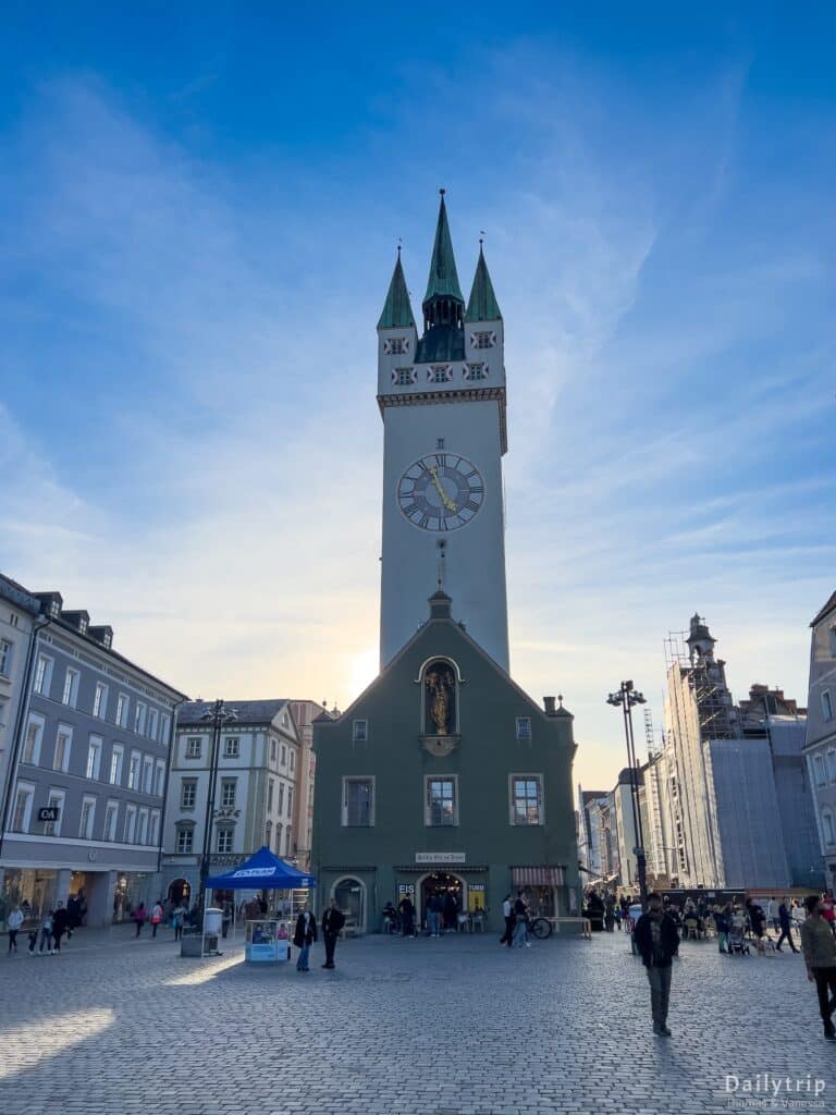 Straubing Stadtturm Innenstadt Stadtplatz