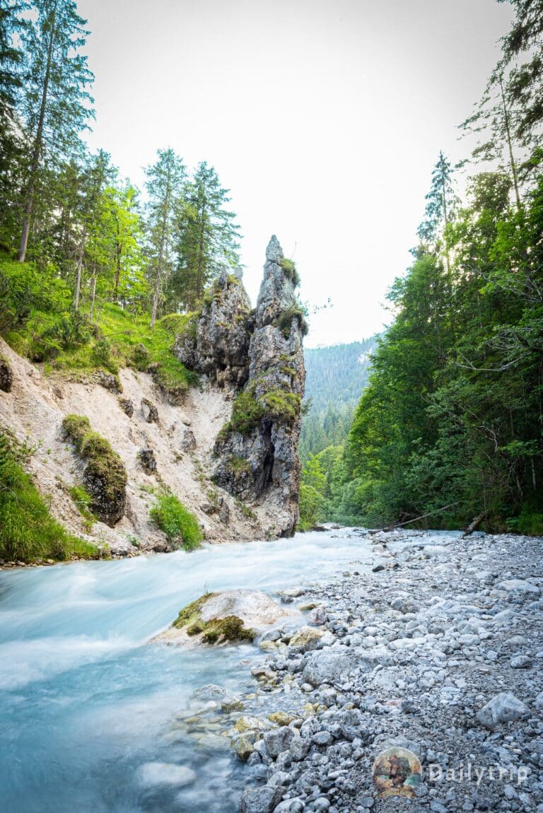 Wimbachklamm Ramsau Wanderung Wimbachtal Flussufer